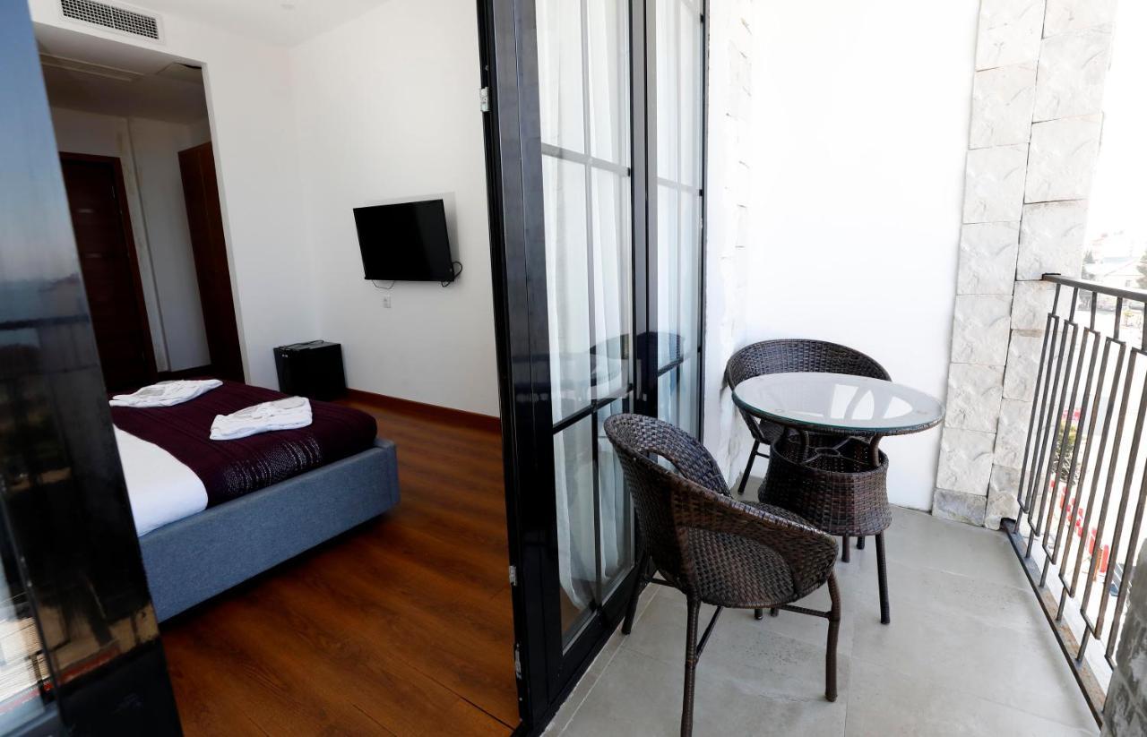 Hotel Homey Kobuleti ภายนอก รูปภาพ